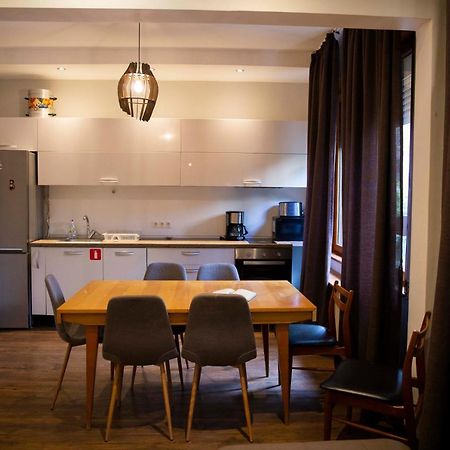 Central Sofia 3-Bedroom Apartment - Urban Art Gallery - Free Parking! Ngoại thất bức ảnh