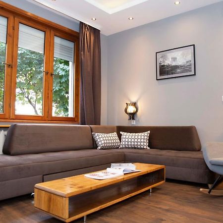 Central Sofia 3-Bedroom Apartment - Urban Art Gallery - Free Parking! Ngoại thất bức ảnh