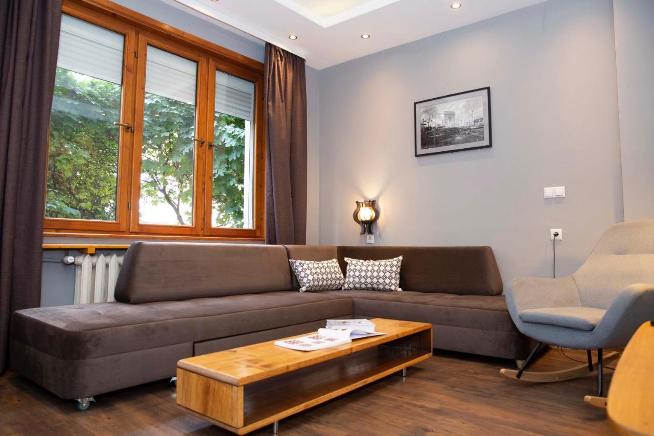 Central Sofia 3-Bedroom Apartment - Urban Art Gallery - Free Parking! Ngoại thất bức ảnh