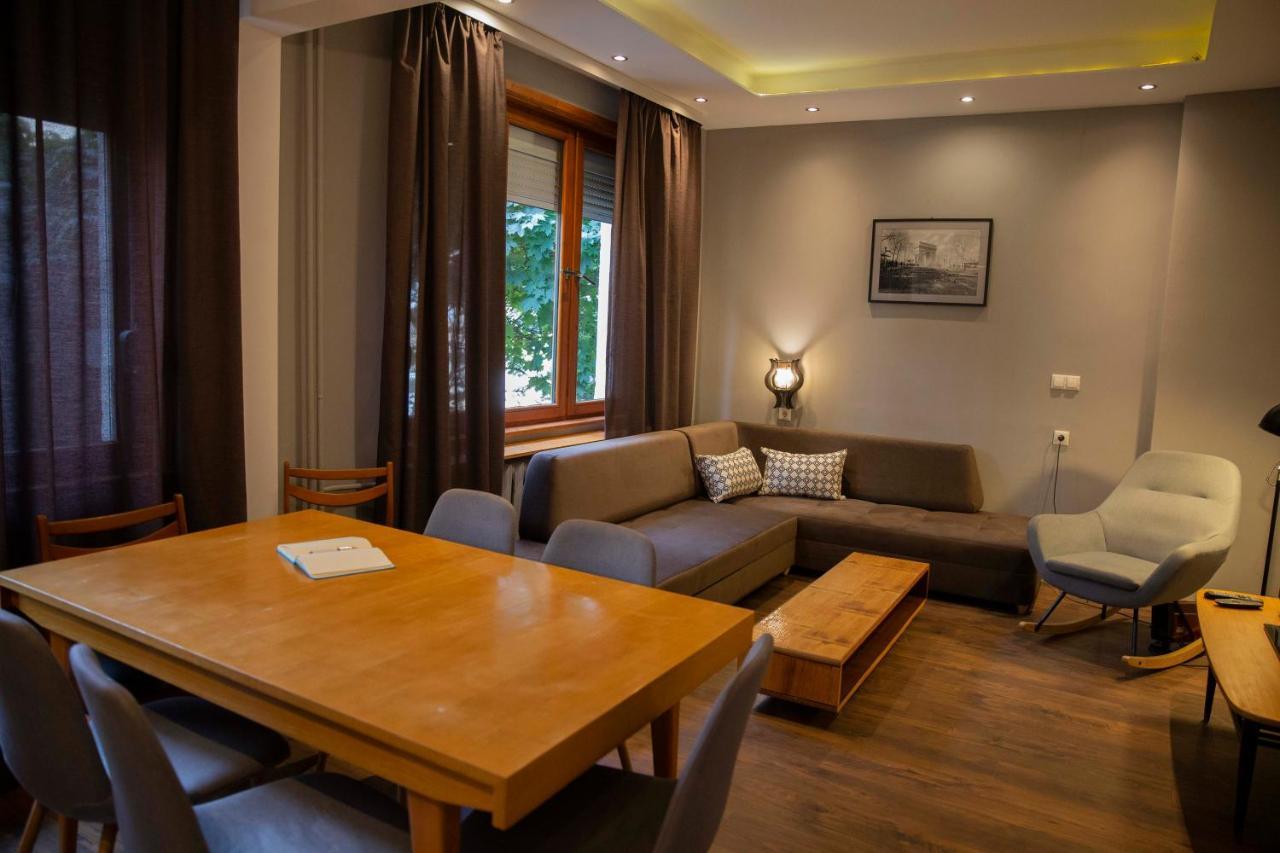 Central Sofia 3-Bedroom Apartment - Urban Art Gallery - Free Parking! Ngoại thất bức ảnh