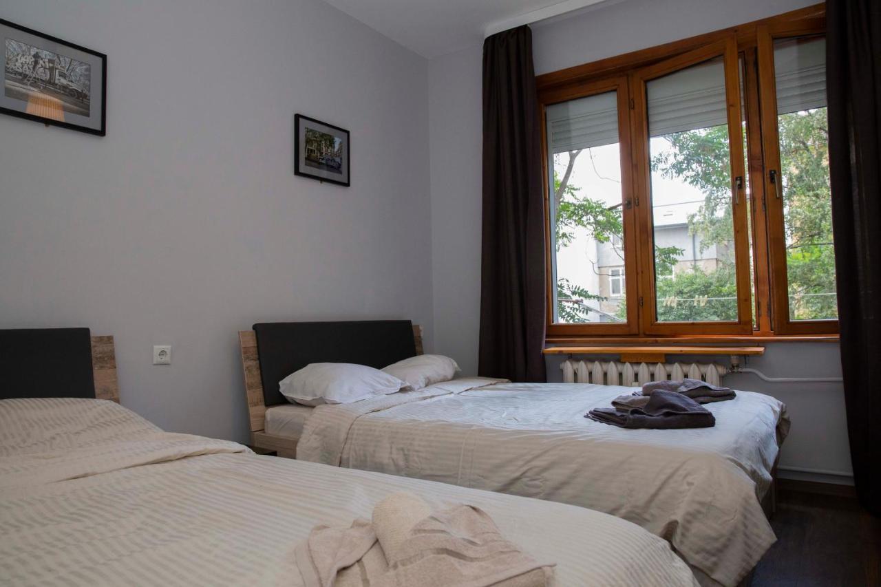 Central Sofia 3-Bedroom Apartment - Urban Art Gallery - Free Parking! Ngoại thất bức ảnh